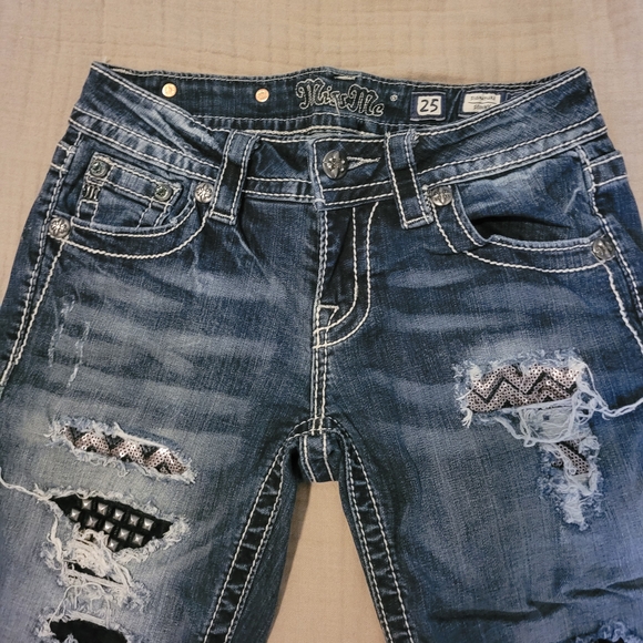 Miss Me Women's Signature Skinny Blue Jeans. - Picture 5 of 7